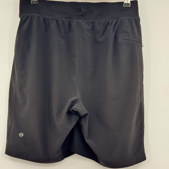 Lululemon T.H.E. Linerless Short 9" - Size Medium - Picture 3 of 5